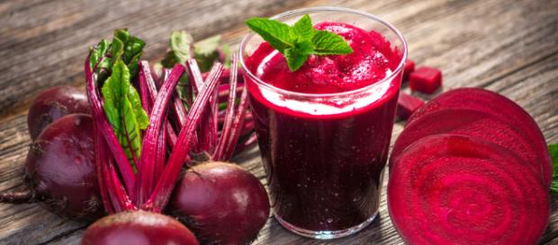 O suco de beterraba é muito benéfico para a saúde O suco de beterraba é muito benéfico para a saúde