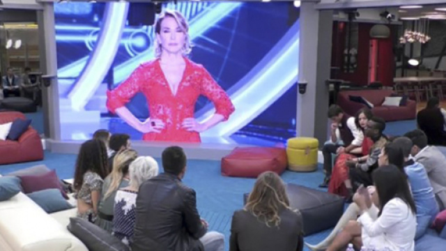 GF15: Baye Dame squalificato e Aida Nizar minaccia di uscire