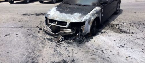 Due giovani arrestati per aver incendiato 14 auto.
