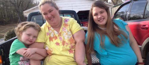 Mama June with her daughter's - social network