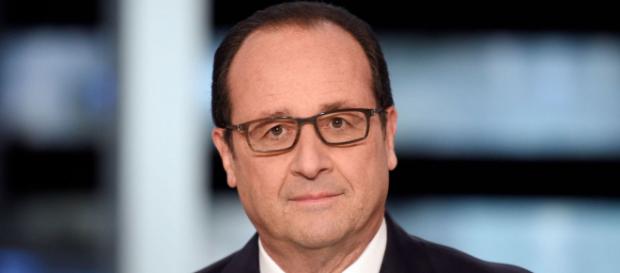 François Hollande critique la France insoumise François Hollande critique la France insoumise