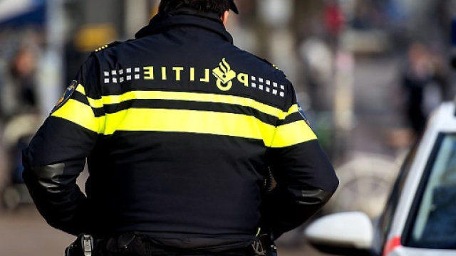 Un giornale online olandese ha pubblicato un video dellʼoperazione delle forze dellʼordine