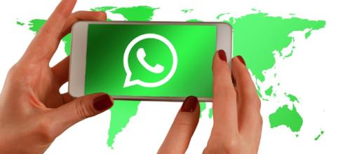 Attenzione al messaggio che blocca WhatsApp e Facebook Messenger: gli smartphone interessati