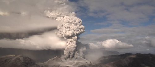 Eruzione vulcanica / Chaitén / Cile | RM clip 347-885-184 in HD ... - framepool.com