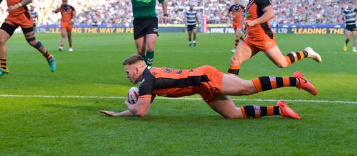 Youngster Calum Turner scored a try on his debut for Castleford against Hull. Image Source - castlefordtigers.com