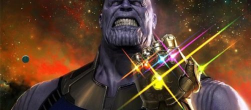 Thanos con las 5 gemas del infinito