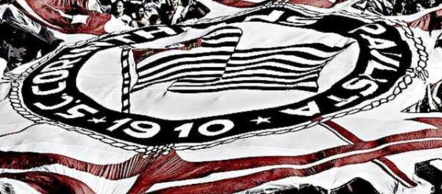 A torcida corintiana apoia a vinda do reforço A torcida corintiana apoia a vinda do reforço