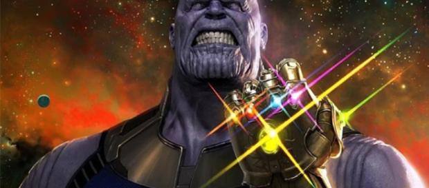 Thanos con las 5 gemas del infinito Thanos con las 5 gemas del infinito