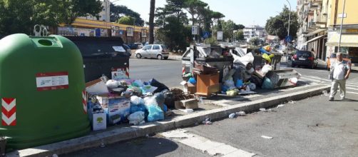 Inchiesta rifiuti Roma coinvolti dipendenti Ama e smaltitori illegali