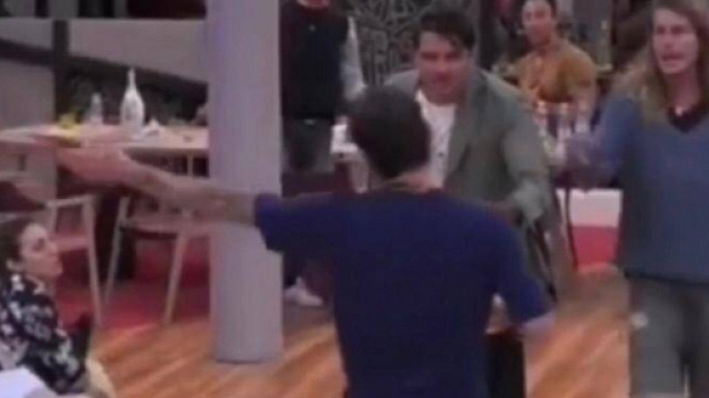 Grande Fratello 15, Luigi Favoloso se ne va?