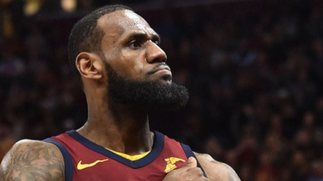 LeBron James s'enflamme, Cleveland prend le large - BasketMali - basketmali.com