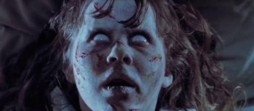 'The Exorcist' (1973) is a perfect example of the horror genre. Image via: Looper/YouTube screenshot