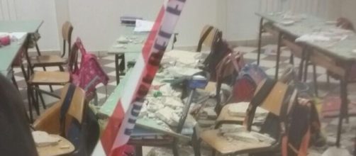 Fermo: crolla il tetto di un'aula di una scuola a poche ore dall'apertura.