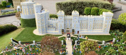Legoland Windsor has created a miniature Windsor Castle including all the royal wedding guests. [Image @RoyallyPetite/Twitter]