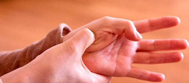 4 puntos de acupresión para aliviar los dolores más frecuentes ... - elsalvador.com 4 puntos de acupresión para aliviar los dolores más frecuentes ... - elsalvador.com