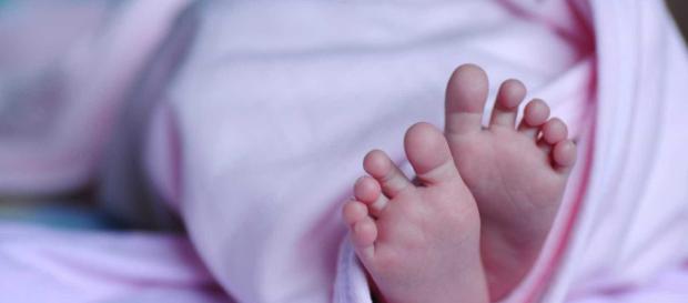Bebê é encontrado morto por morador Bebê é encontrado morto por morador