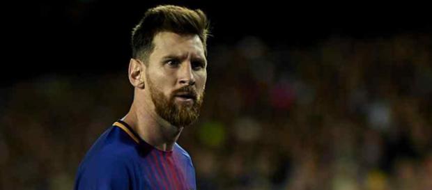 Lionel Messi está sempre em conversações com a direção do Barcelona Lionel Messi está sempre em conversações com a direção do Barcelona