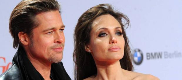 People: Le divorce d'Angelina Jolie et Brad Pitt bientôt signé - afrikmag.com People: Le divorce d'Angelina Jolie et Brad Pitt bientôt signé - afrikmag.com