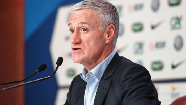 Didier Deschamps sera privé de Laurent Koscielny en Russie, mais il pourrait rappeler Djibril Sidibé et Dimitri Payet (foot01.com).
