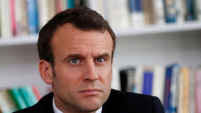 Emmanuel Macron en difficulté à l'international