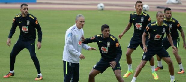 CBF divulga numeração completa dos jogadores da seleção brasileira CBF divulga numeração completa dos jogadores da seleção brasileira
