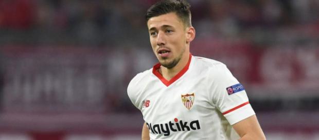Clément Lenglet est encore loin du FC Barcelone à l'approche du mercato. Clément Lenglet est encore loin du FC Barcelone à l'approche du mercato.