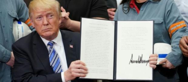 Trump est en permanence pour la protection des intérêts américains Trump est en permanence pour la protection des intérêts américains