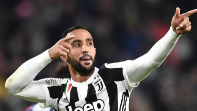 Medhi Benatia Helping Juventus Get Into The Christmas Spirit - thesportsman.com