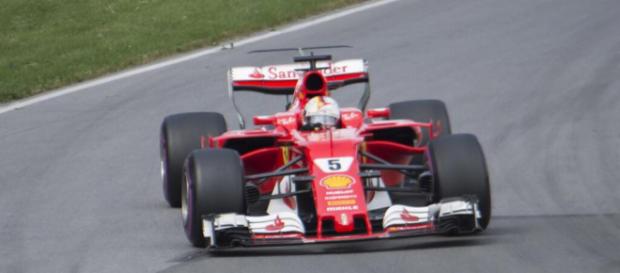 Lewis Hamilton gewinnt in Kanada - Sebastian Vettel rettet Platz ... - web.de Lewis Hamilton gewinnt in Kanada - Sebastian Vettel rettet Platz ... - web.de