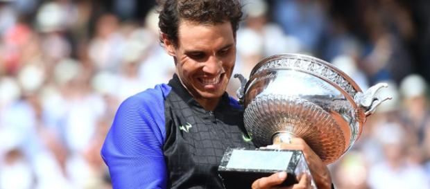 Rafa Nadal es acompañado por su familia y novia en su victoria en el Roland Garros 2018 Rafa Nadal es acompañado por su familia y novia en su victoria en el Roland Garros 2018