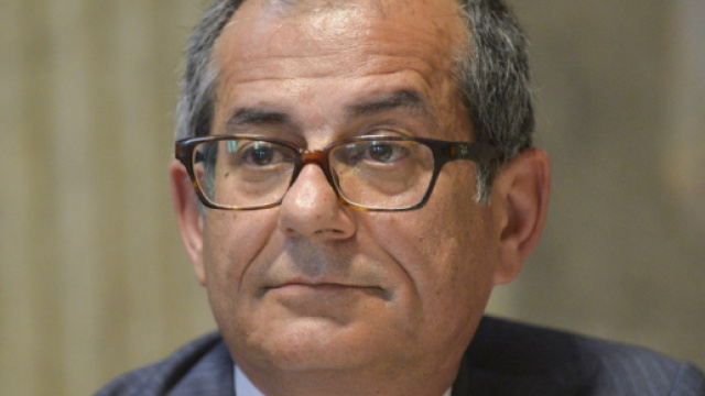 Parole tranquillizzanti per i mercati dal ministro Tria (intervistato dal Corriere della Sera).