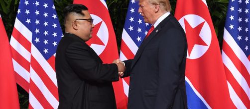 Trump-Kim, storica stretta di mano e dichiarazione congiunta