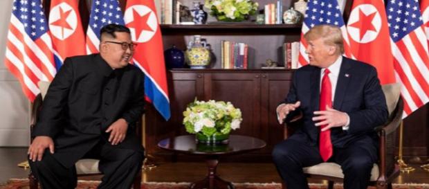 Kim Jong-un e Donald Trump se encontram em Singapura - Foto: Shealah Craighead / Facebook Oficial Casa Branca Kim Jong-un e Donald Trump se encontram em Singapura - Foto: Shealah Craighead / Facebook Oficial Casa Branca