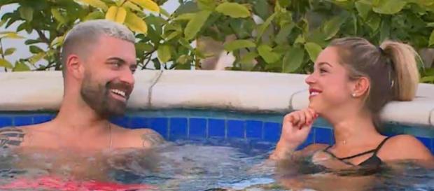 Les Anges 10 : Excité par Maddy dans un jacuzzi au Mexique ... - public.fr Les Anges 10 : Excité par Maddy dans un jacuzzi au Mexique ... - public.fr