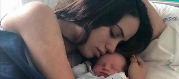Manon Marsault accusée d'être une mauvaise mère avec Tiago, elle réagit violemment Manon Marsault accusée d'être une mauvaise mère avec Tiago, elle réagit violemment