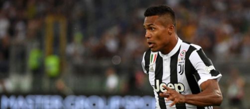 Chelsea still chasing £50M Juventus left-back Alex Sandro - talkchelsea.net