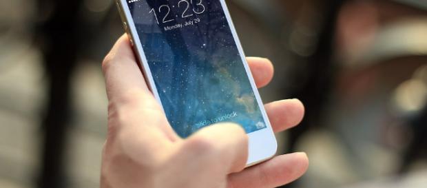 Bonus internet e telefono per 2,6 milioni di famiglie Bonus internet e telefono per 2,6 milioni di famiglie