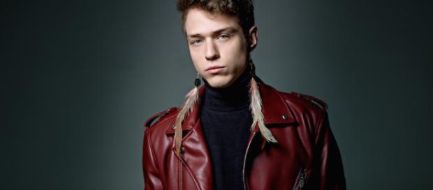 Irama: 'Nessuno è fatto per stare solo' - Panorama - panorama.it Irama: 'Nessuno è fatto per stare solo' - Panorama - panorama.it