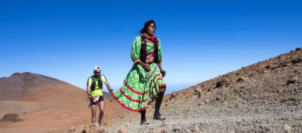 Lorena Ramírez mujer rarámuri gana tercer lugar en ultramaratón Lorena Ramírez mujer rarámuri gana tercer lugar en ultramaratón