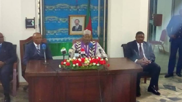 Le Ministre de la communication du Cameroun Issa Tchiroma Bakary en compagnie du SG de la DGSN et du gouverneur du Centre 11 Juin 2018(c)Mincom