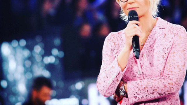 Nella puntata finale di Amici, Maria De Filippi svela molti particolari della sua vita privata in un'intervista