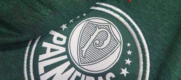 Palmeiras vendeu o atacante Fernando Palmeiras vendeu o atacante Fernando