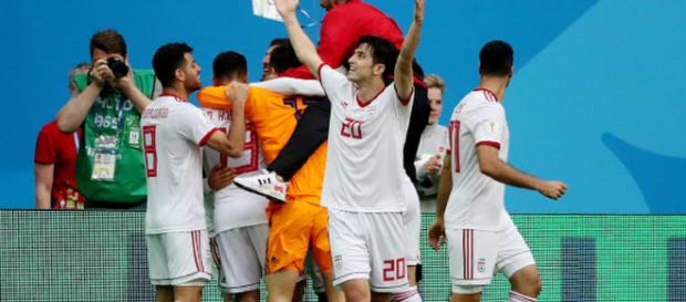 Com gol contra, Irã vence na estreia da Copa 2018 Com gol contra, Irã vence na estreia da Copa 2018