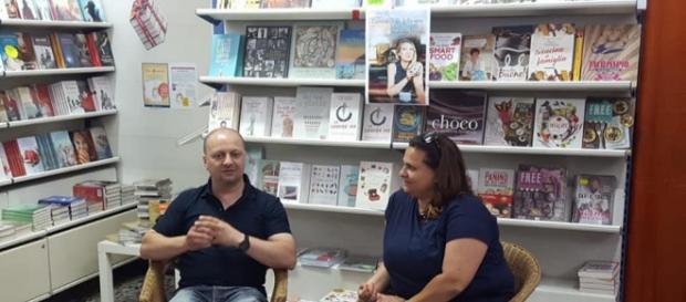 Diego Galdino alla libreria Mondadori di Bari Diego Galdino alla libreria Mondadori di Bari