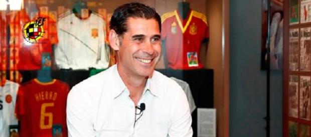 Fernando Hierro comandará a Espanha na estreia da equipe na Copa 2018 - Foto: Reprodução / Real Federación Española de Fútbol Fernando Hierro comandará a Espanha na estreia da equipe na Copa 2018 - Foto: Reprodução / Real Federación Española de Fútbol