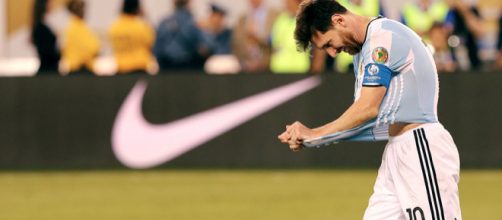 Messi falla ante Islandia penal