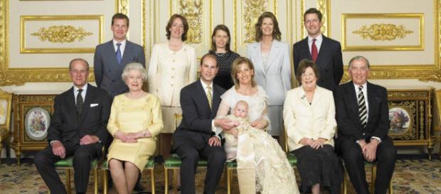 Lord Ivar Mountbatten, cugino della Regina Elisabetta II d'Inghilterra, pronto al matrimonio gay Lord Ivar Mountbatten, cugino della Regina Elisabetta II d'Inghilterra, pronto al matrimonio gay