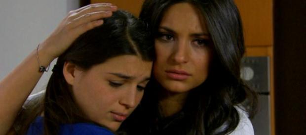 Soledade conhece a mãe em Coração Indomável (Foto: Televisa) Soledade conhece a mãe em Coração Indomável (Foto: Televisa)