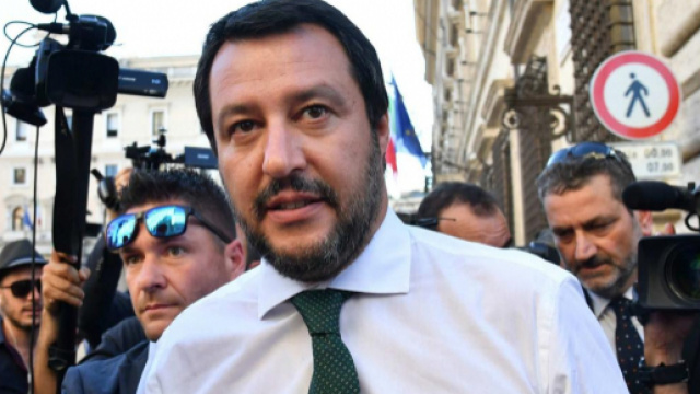 Matteo Salvini chiude i porti italiani alle navi Ong
