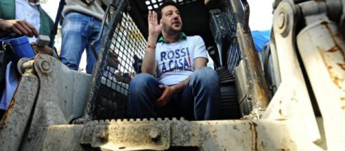 Questione rom in Italia: Salvini sulla ruspa